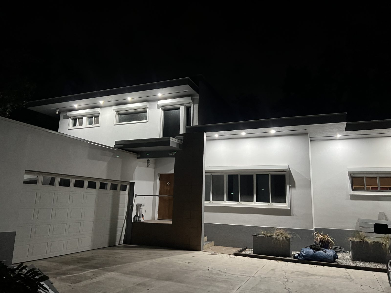 Modern home soffit lighting · Sarasota